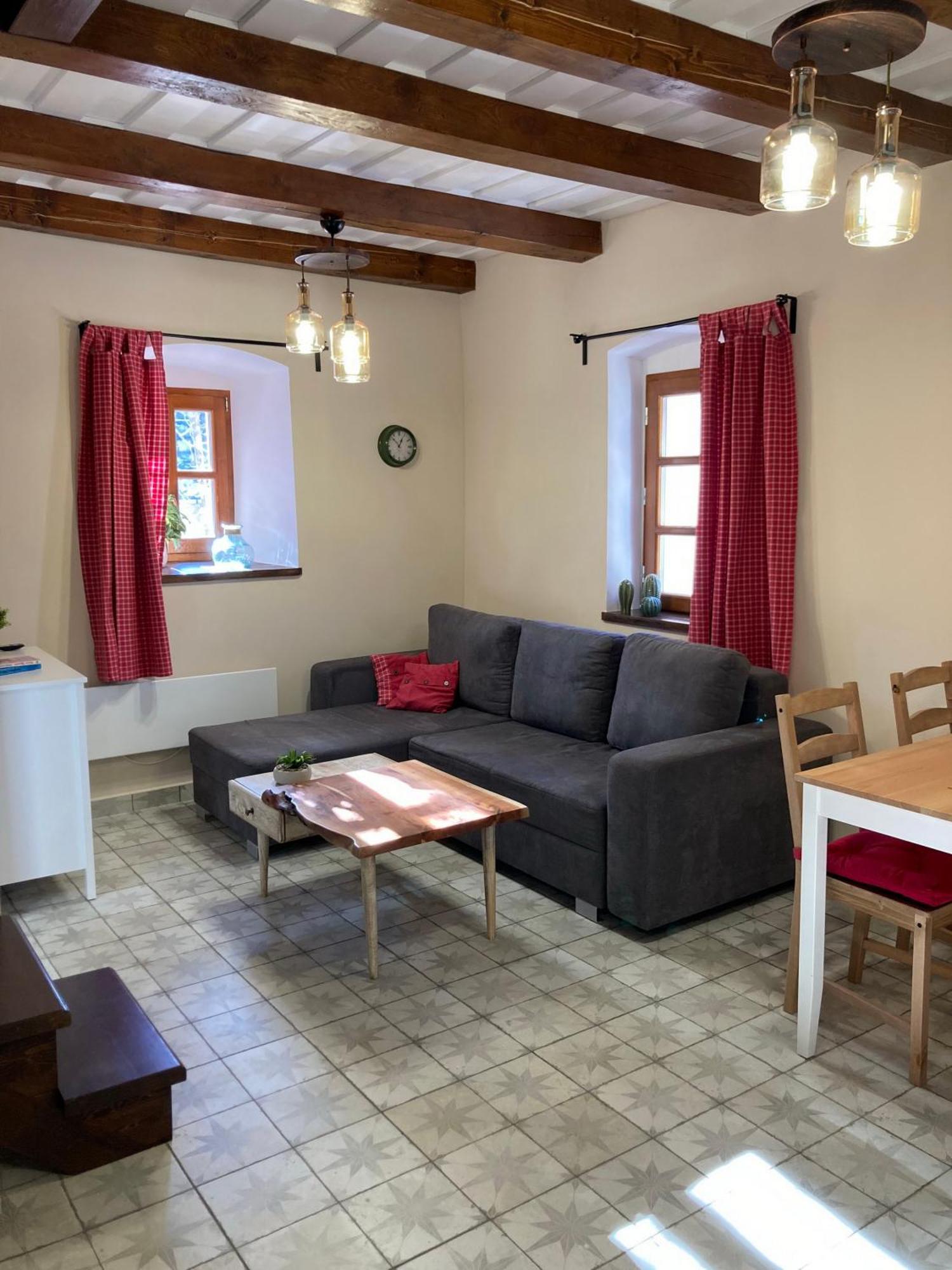 Zsoka Fogadoja Aparthotel Szentantalfa ภายนอก รูปภาพ