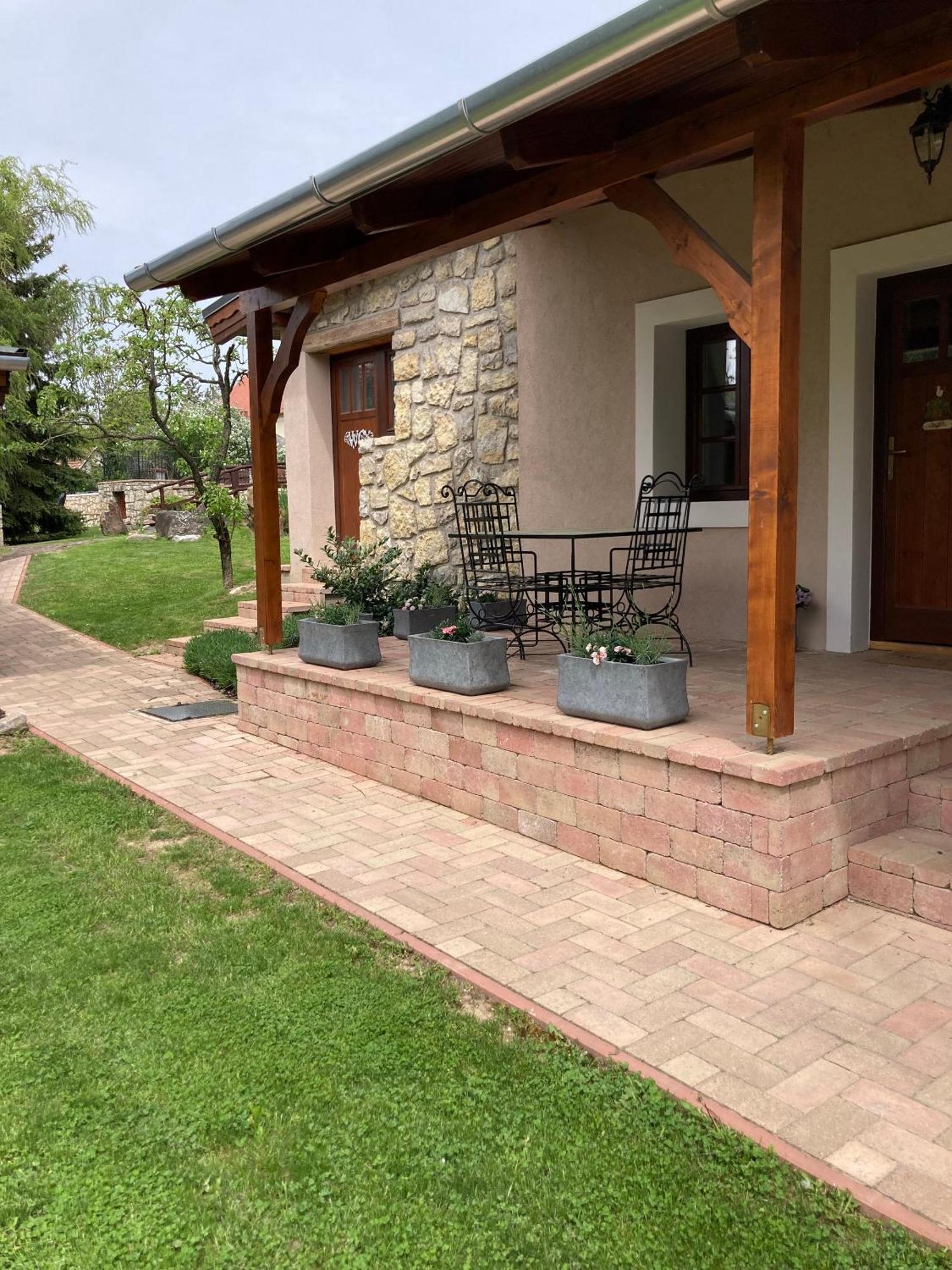 Zsoka Fogadoja Aparthotel Szentantalfa ภายนอก รูปภาพ